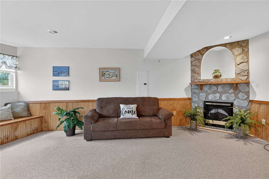 908 PRINCETON DRIVE