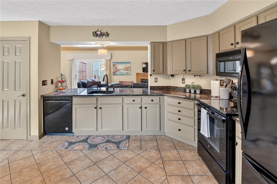 7081 CLUBVIEW DRIVE