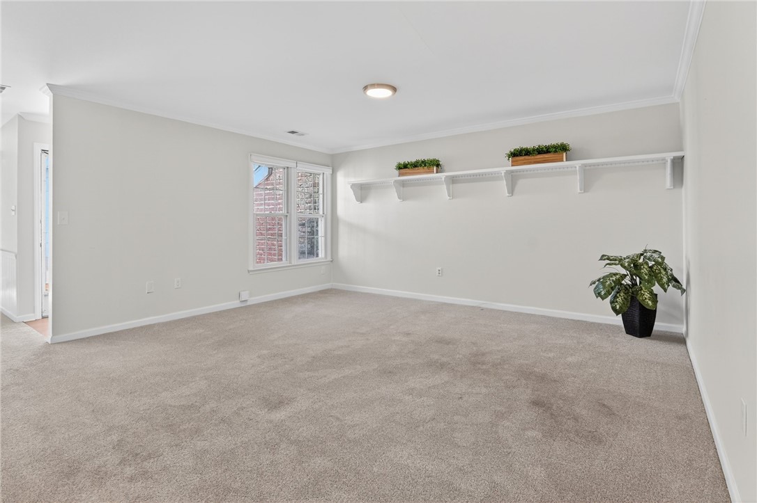 142 ROSCOMMON PLACE