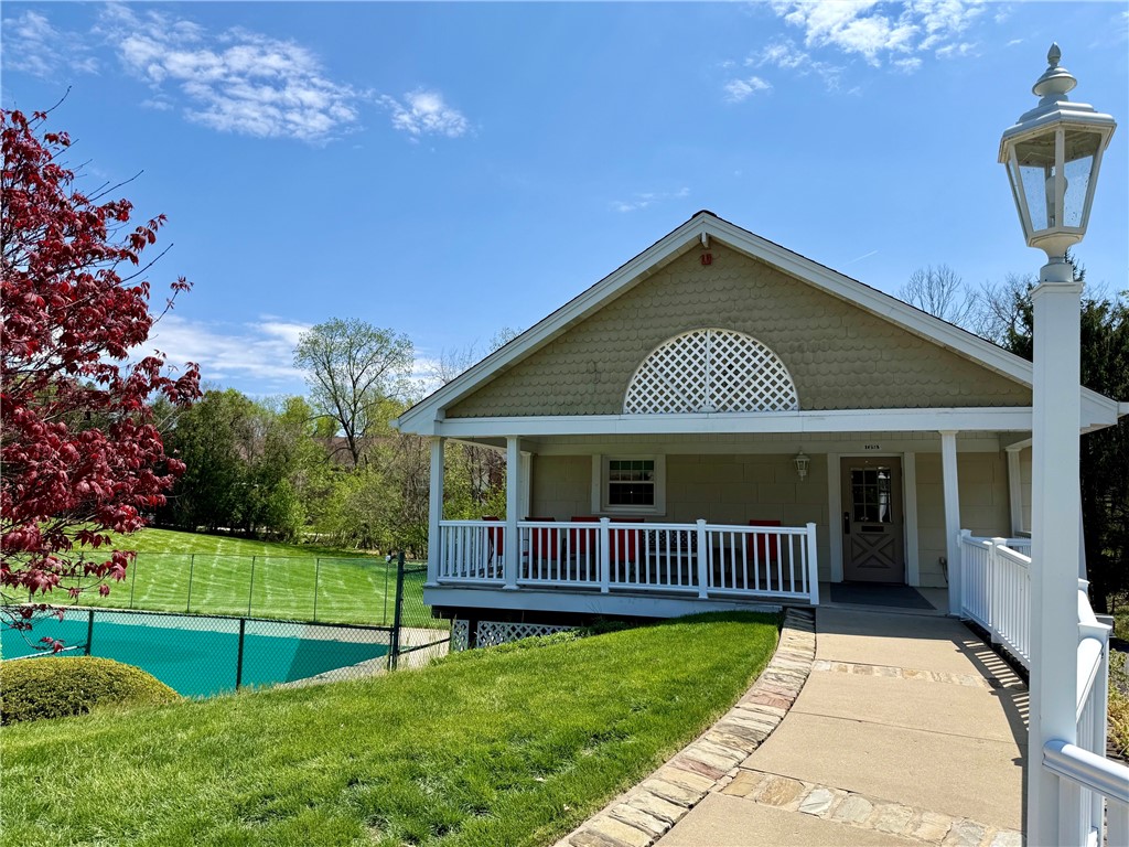 142 ROSCOMMON PLACE