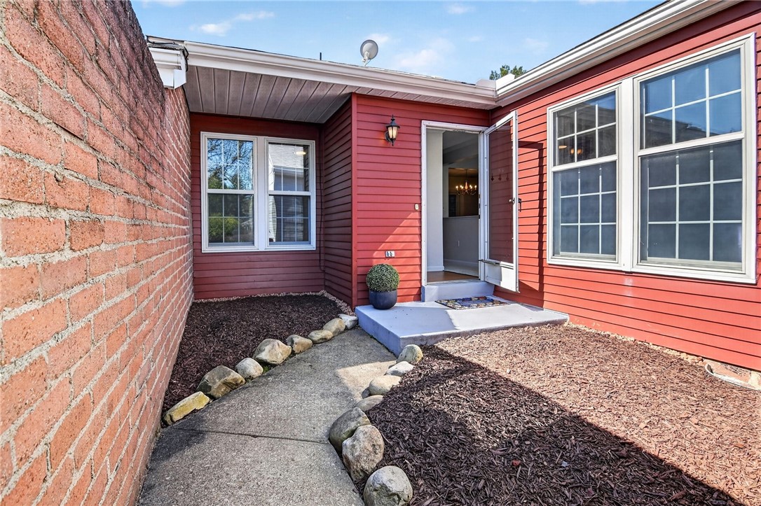 142 ROSCOMMON PLACE