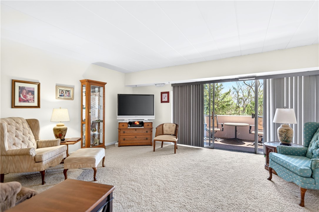 55 Highland Rd 503