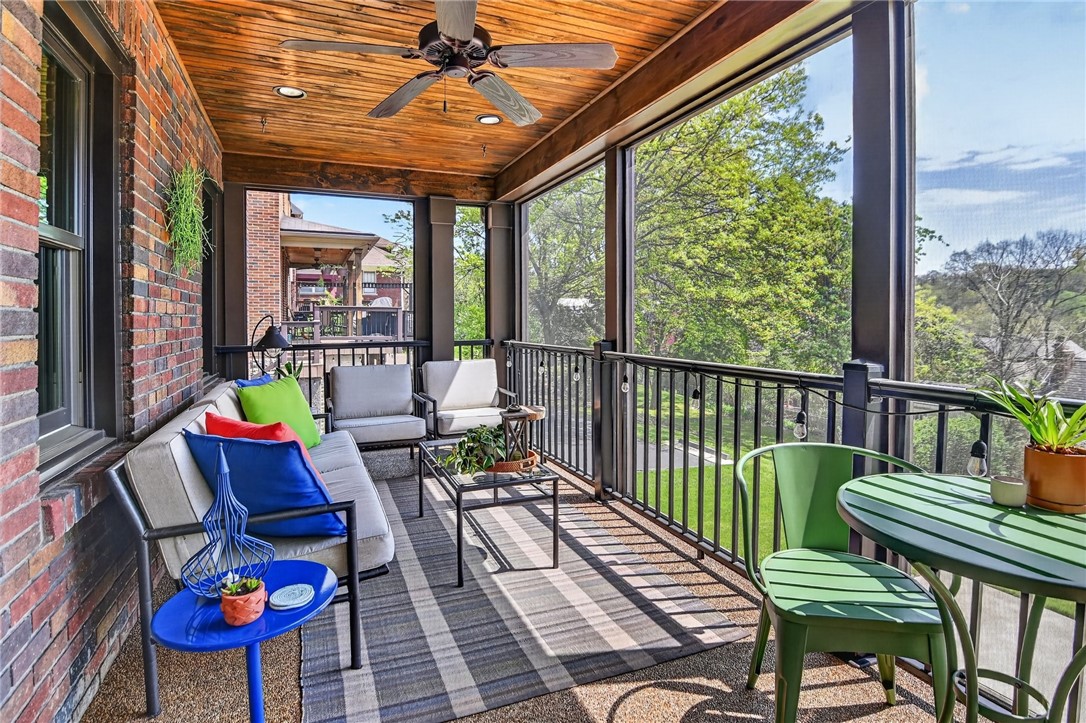 121 VERNON DRIVE