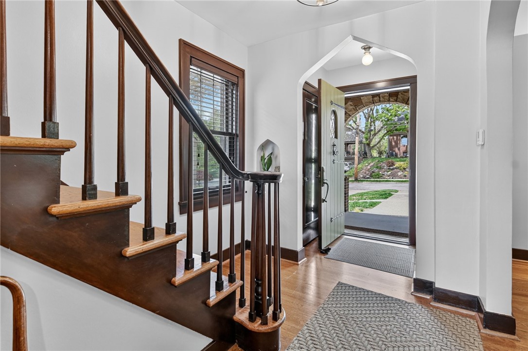 121 VERNON DRIVE