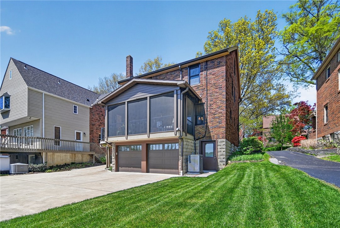 121 VERNON DRIVE