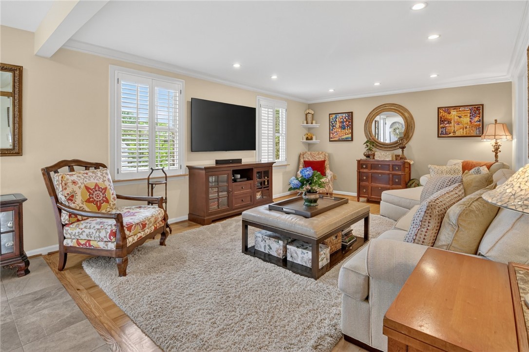 1214 Lamson Circle