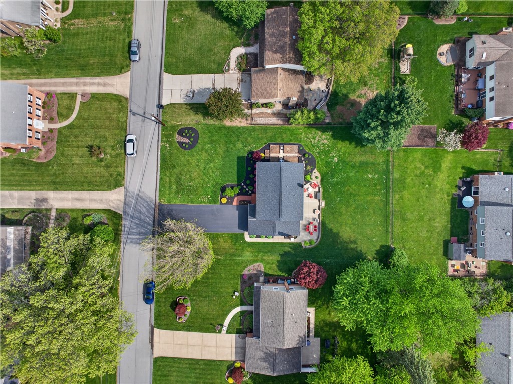 1214 Lamson Circle