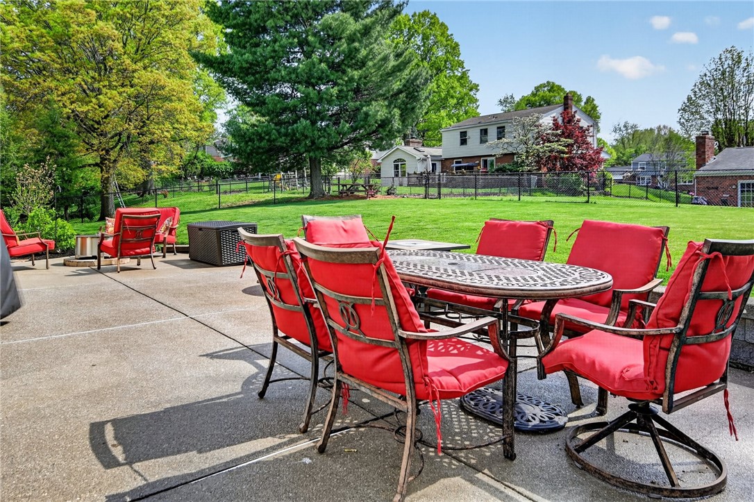 1214 Lamson Circle