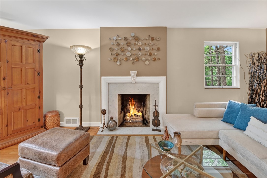 339 OAK FOREST DRIVE