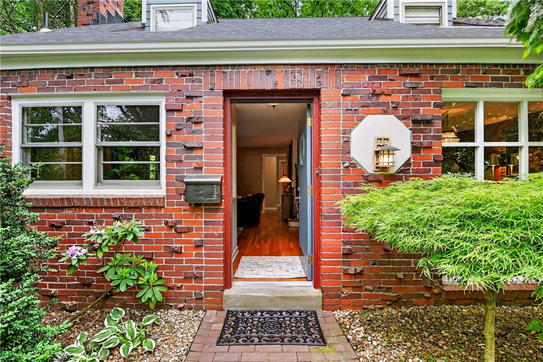 339 OAK FOREST DRIVE