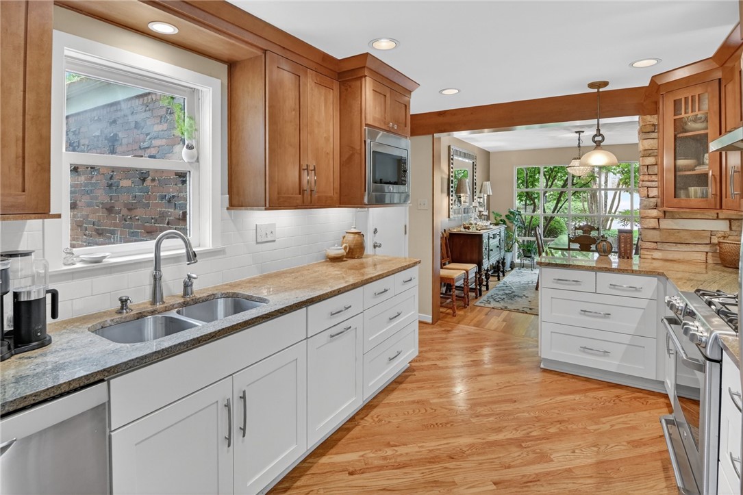 339 OAK FOREST DRIVE