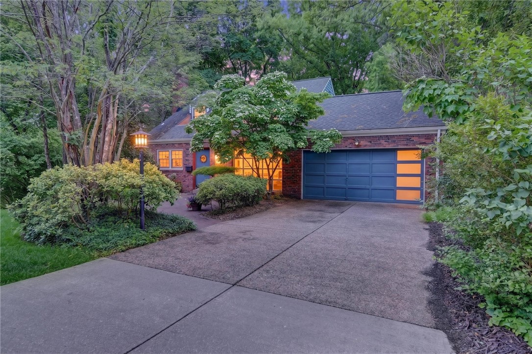 339 OAK FOREST DRIVE