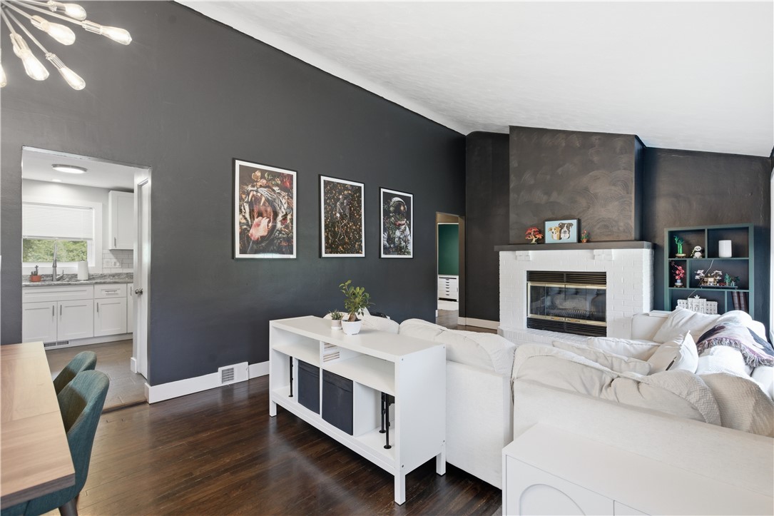 3384 Columbia Drive