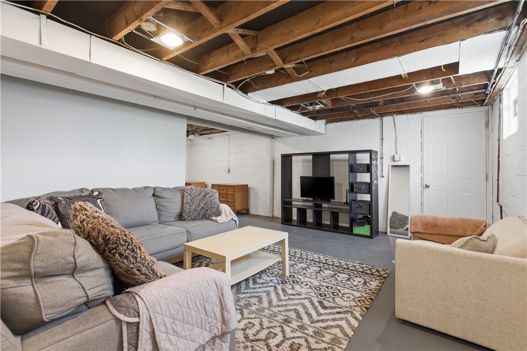 3384 Columbia Drive