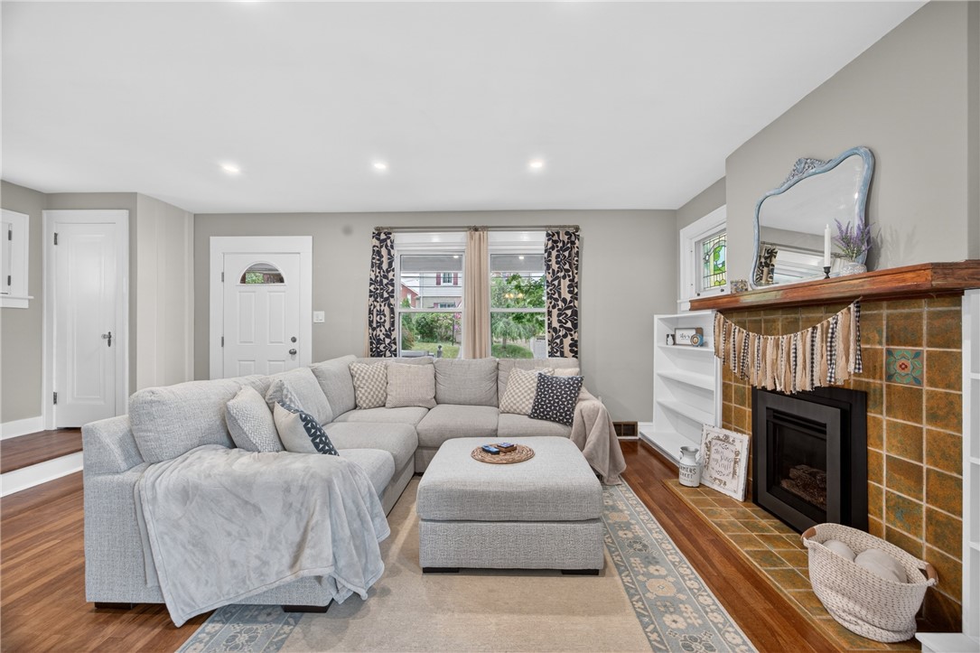 9 Elton St