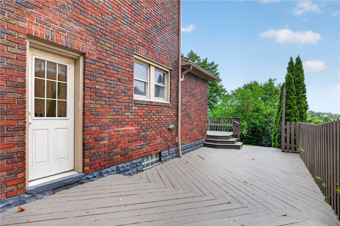 9 Elton St