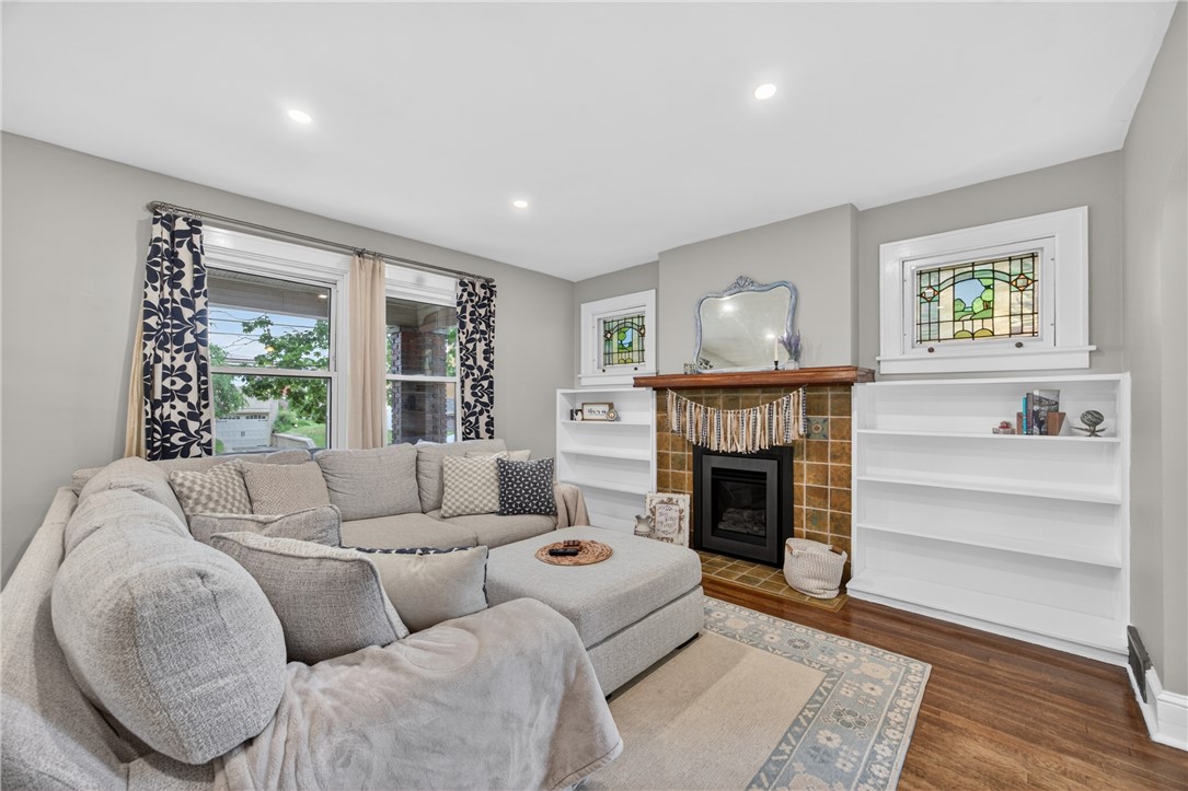 9 Elton St