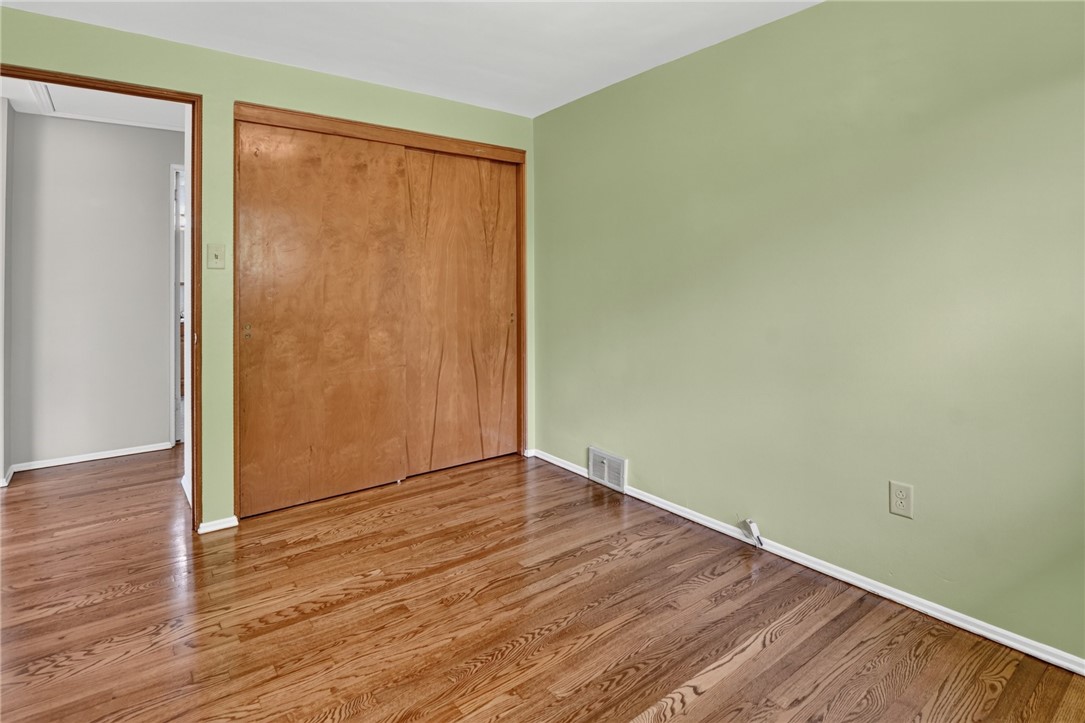 385 MAPLEWOOD DRIVE
