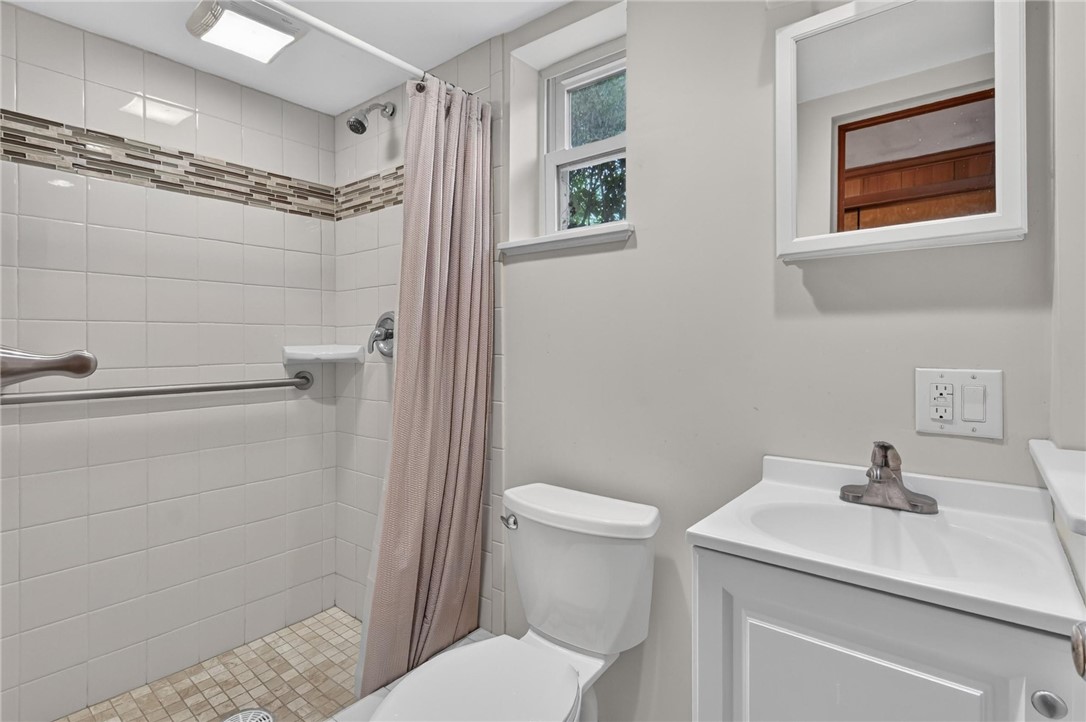 385 MAPLEWOOD DRIVE