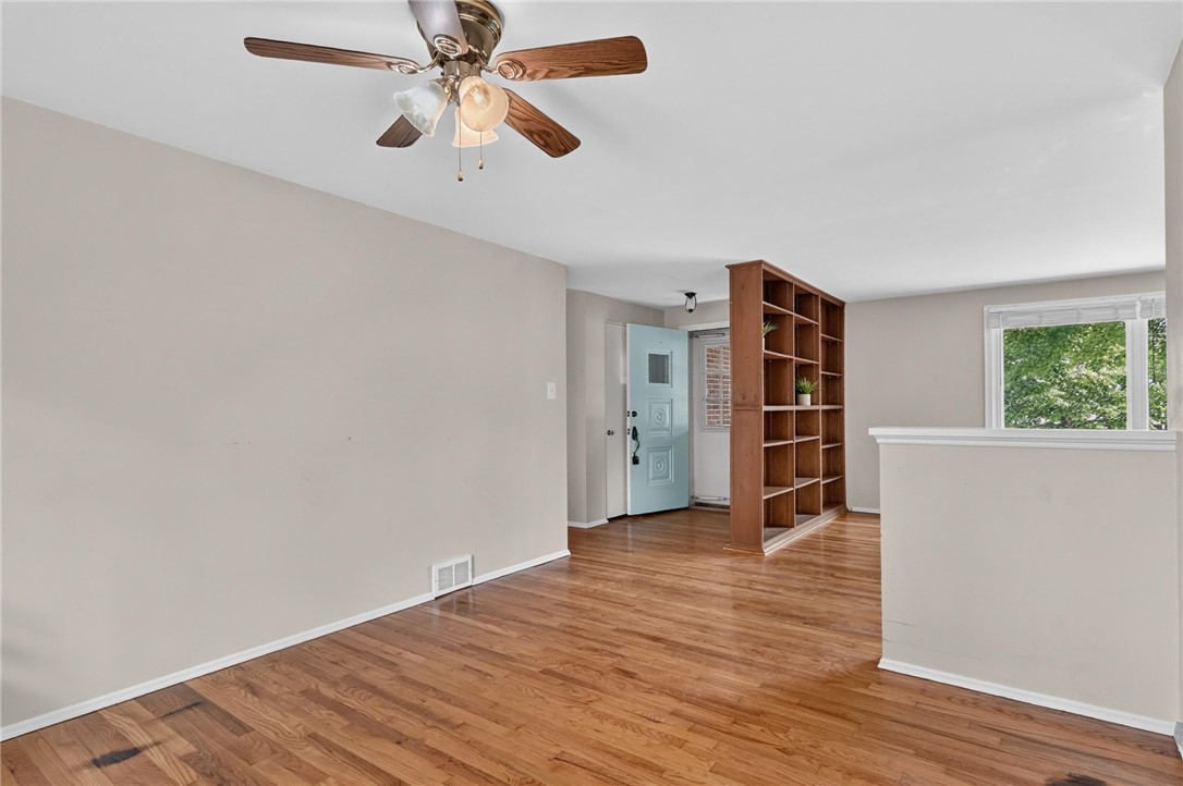 385 MAPLEWOOD DRIVE