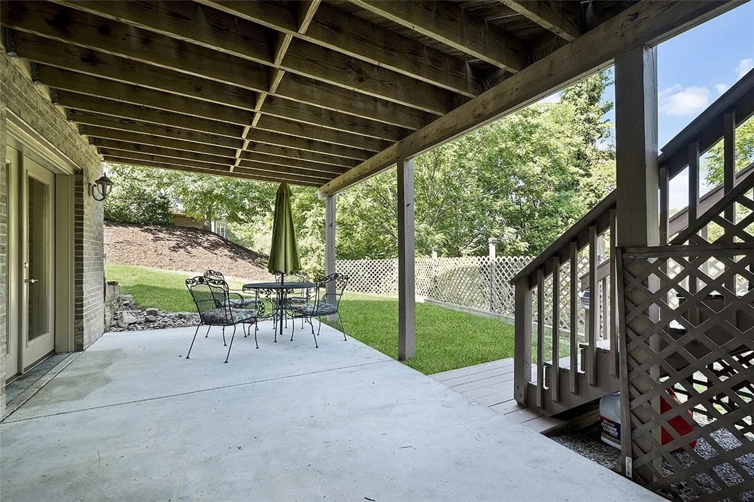 142 JAMES PLACE