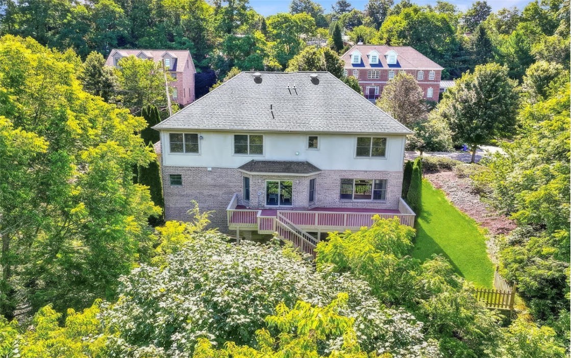 142 JAMES PLACE