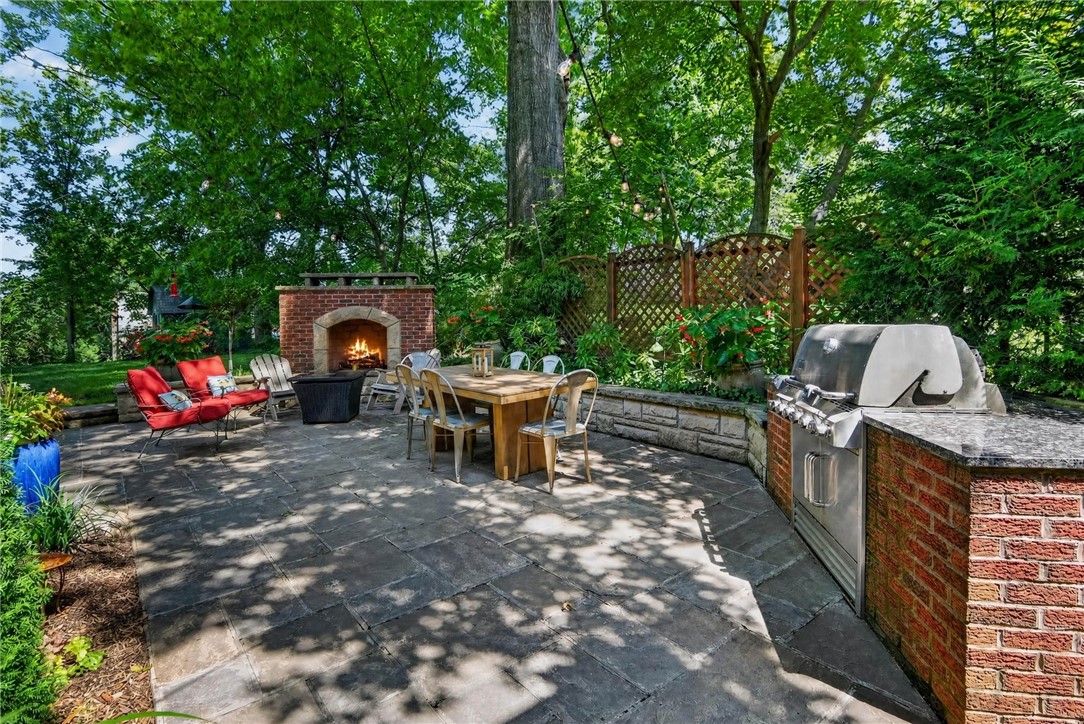 120 VERNON DRIVE