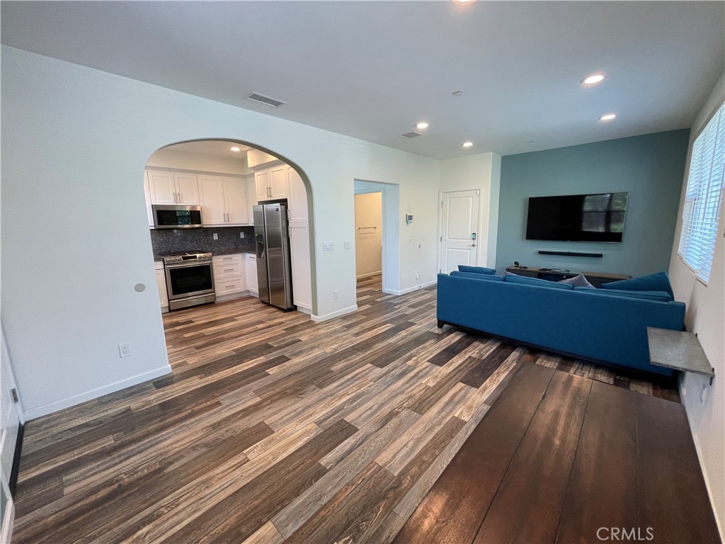928 Heritage Court