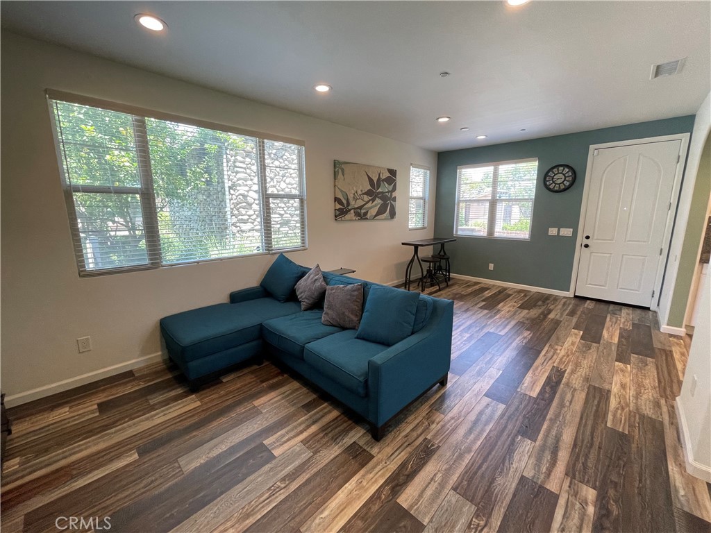 928 Heritage Court