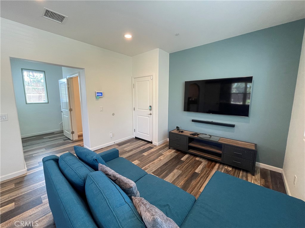 928 Heritage Court