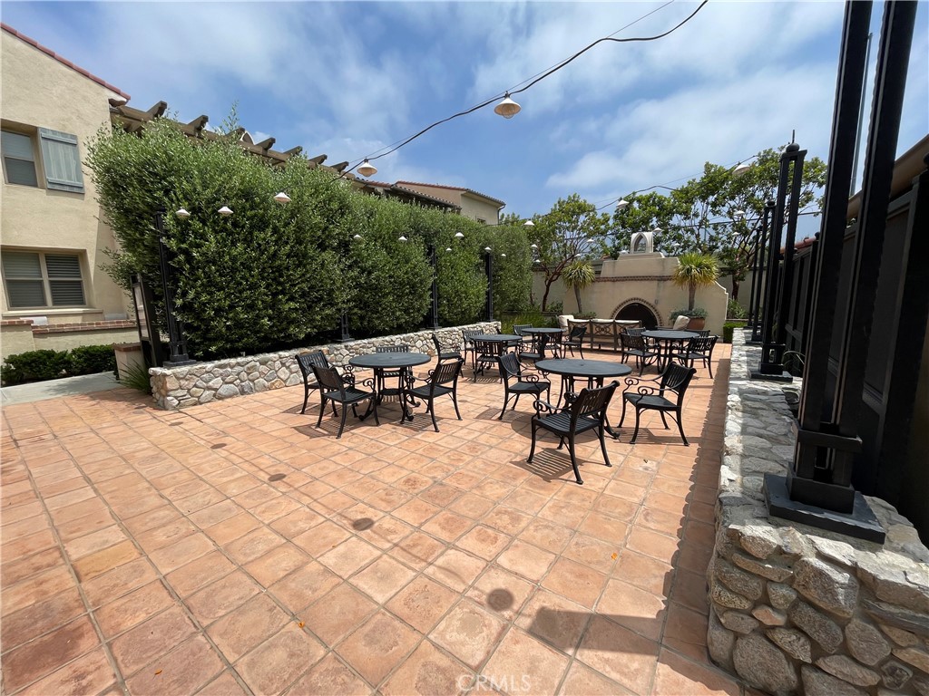 928 Heritage Court