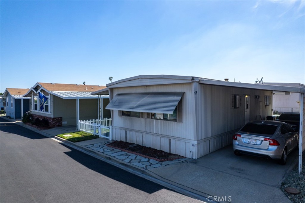 2755 Arrow Highway 175