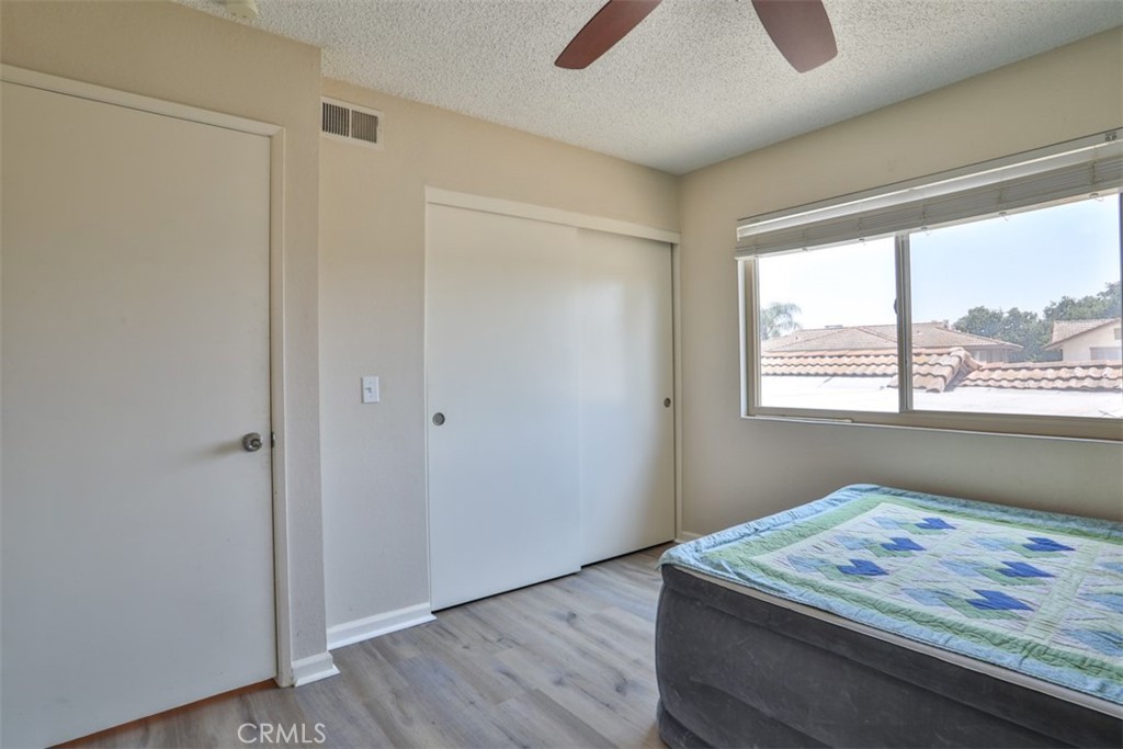137 Oak Forest Circle