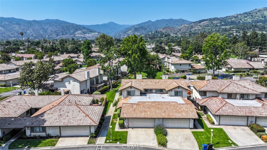 137 Oak Forest Circle