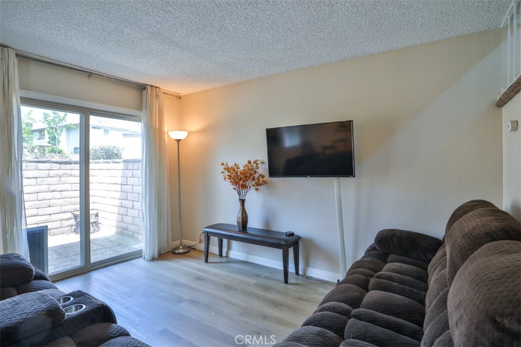 137 Oak Forest Circle