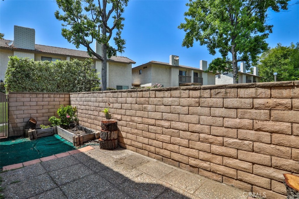 137 Oak Forest Circle
