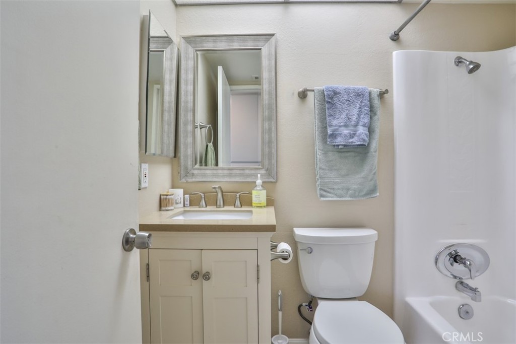 137 Oak Forest Circle
