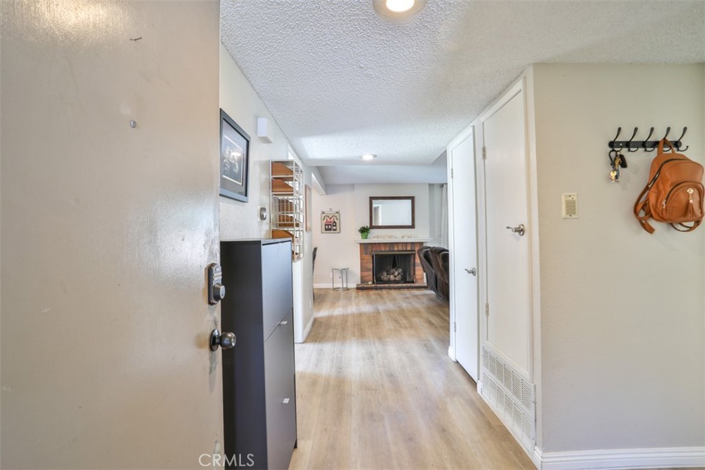 137 Oak Forest Circle