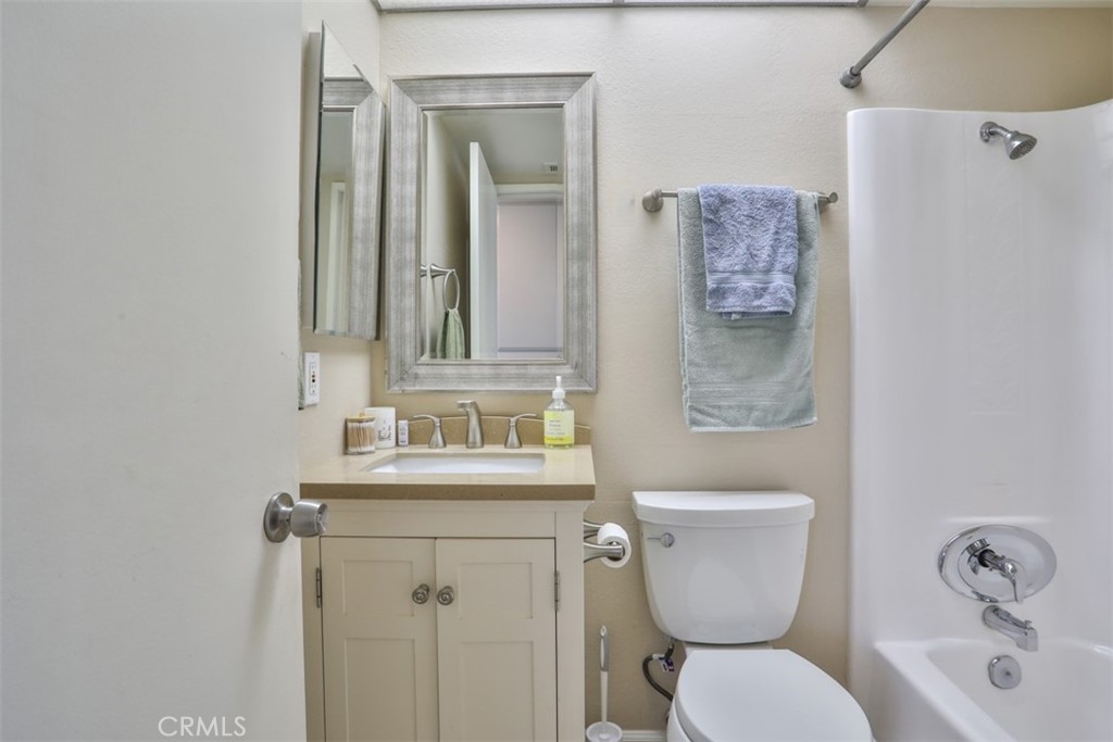 137 Oak Forest Circle