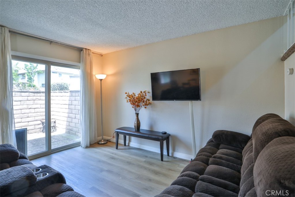 137 Oak Forest Circle