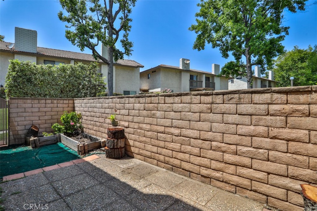 137 Oak Forest Circle