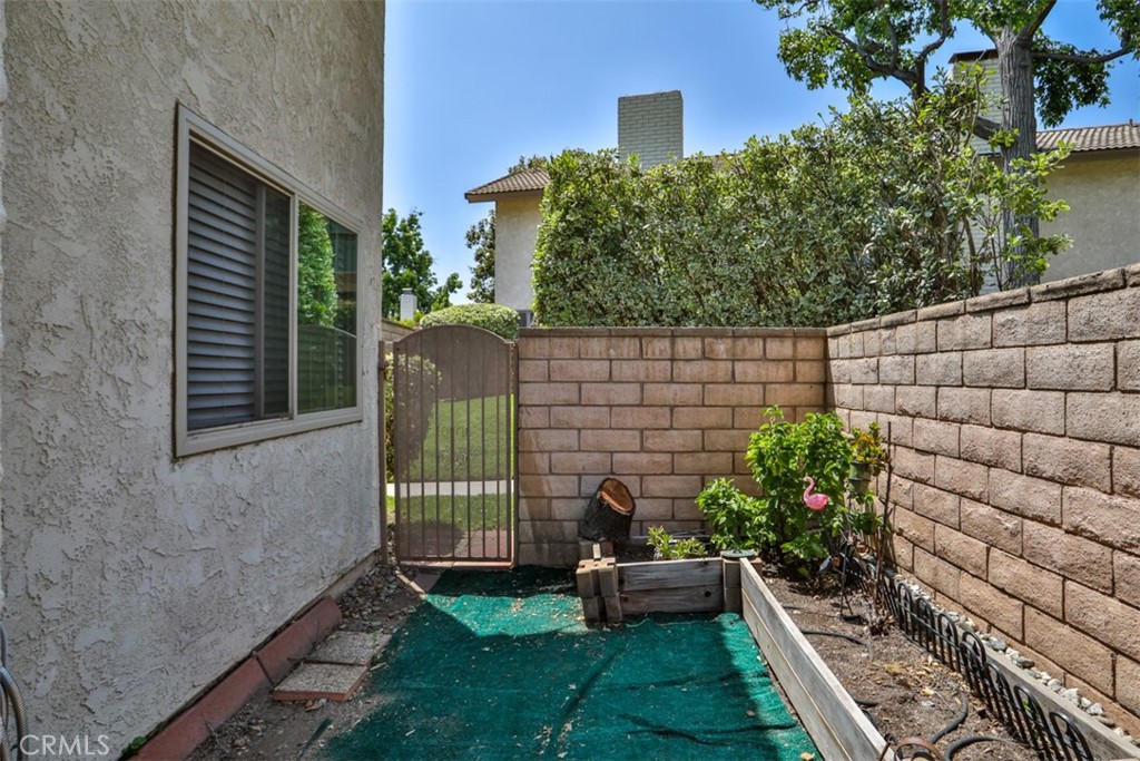 137 Oak Forest Circle