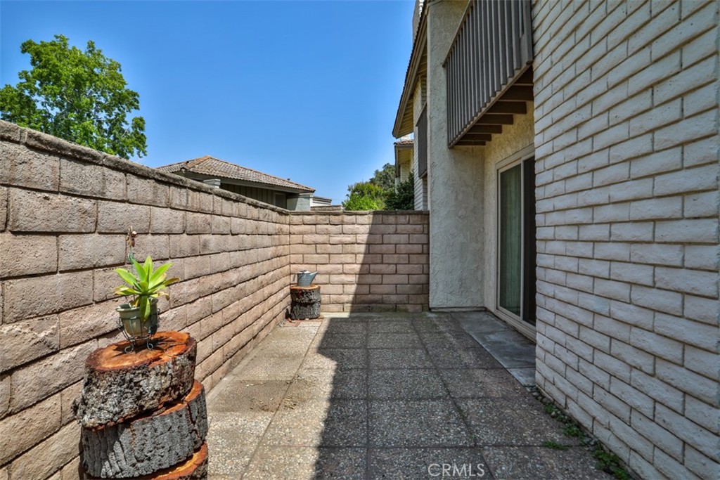 137 Oak Forest Circle