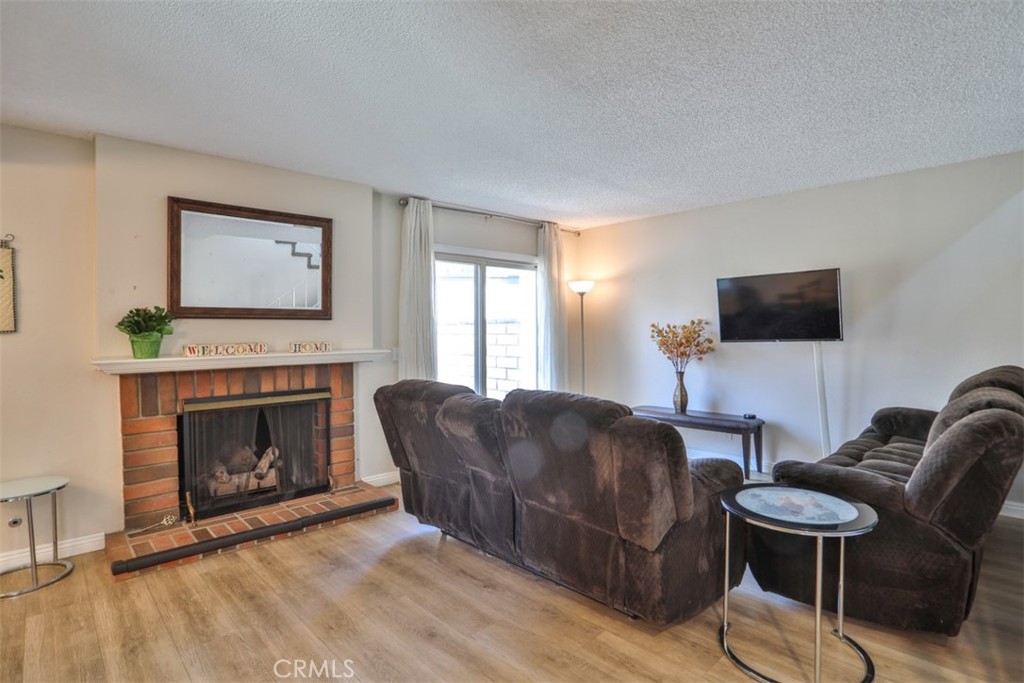 137 Oak Forest Circle