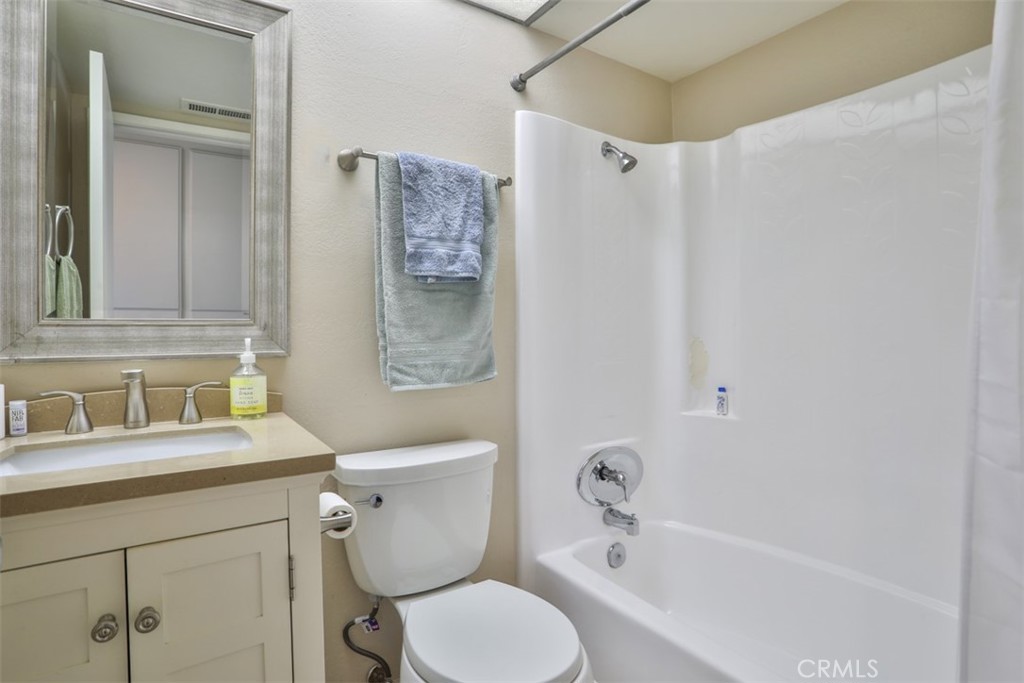 137 Oak Forest Circle