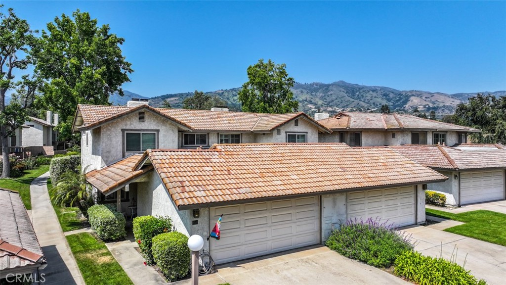 137 Oak Forest Circle