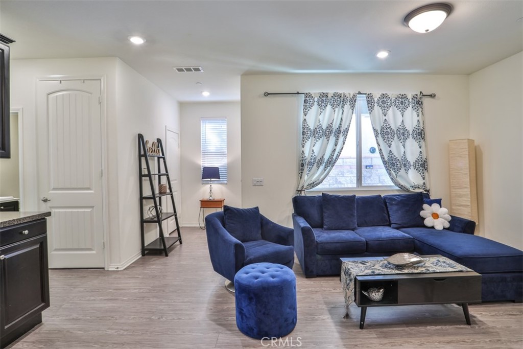 6886 Cache Way