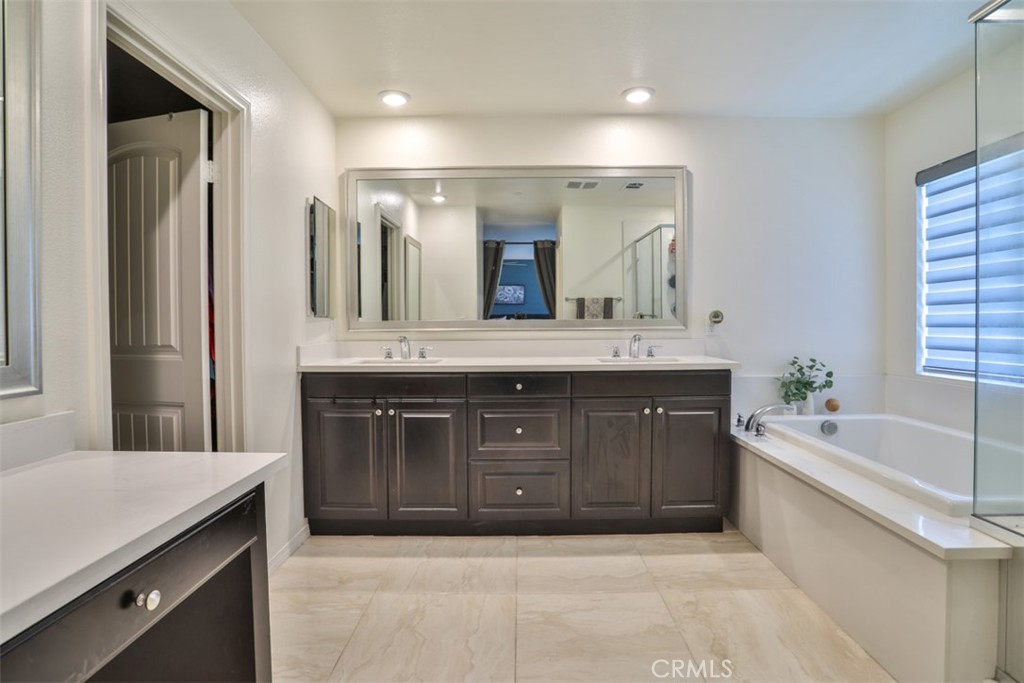 6886 Cache Way