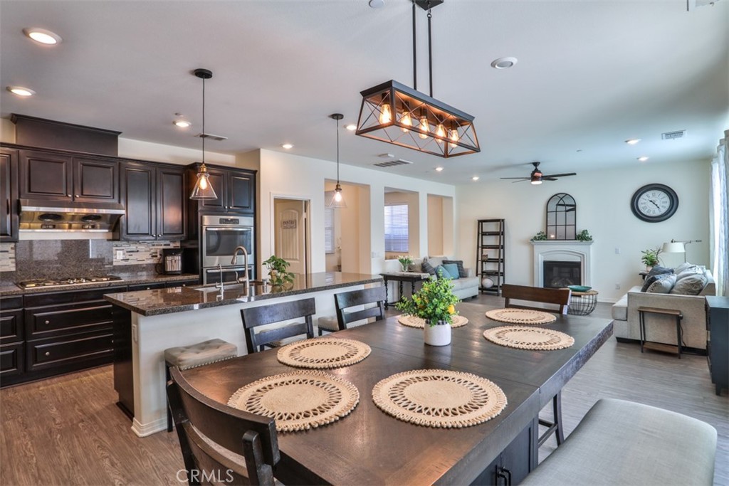 6886 Cache Way