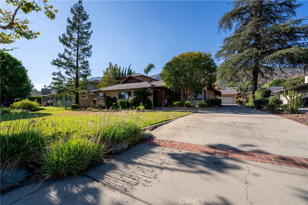 439 W Virginia Avenue